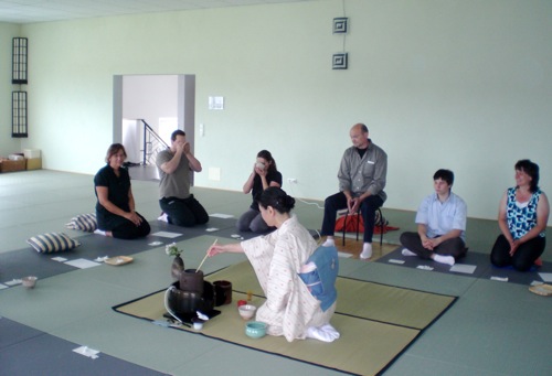 合気道道場での茶の湯紹介