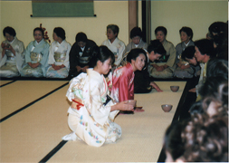 広間のお運び